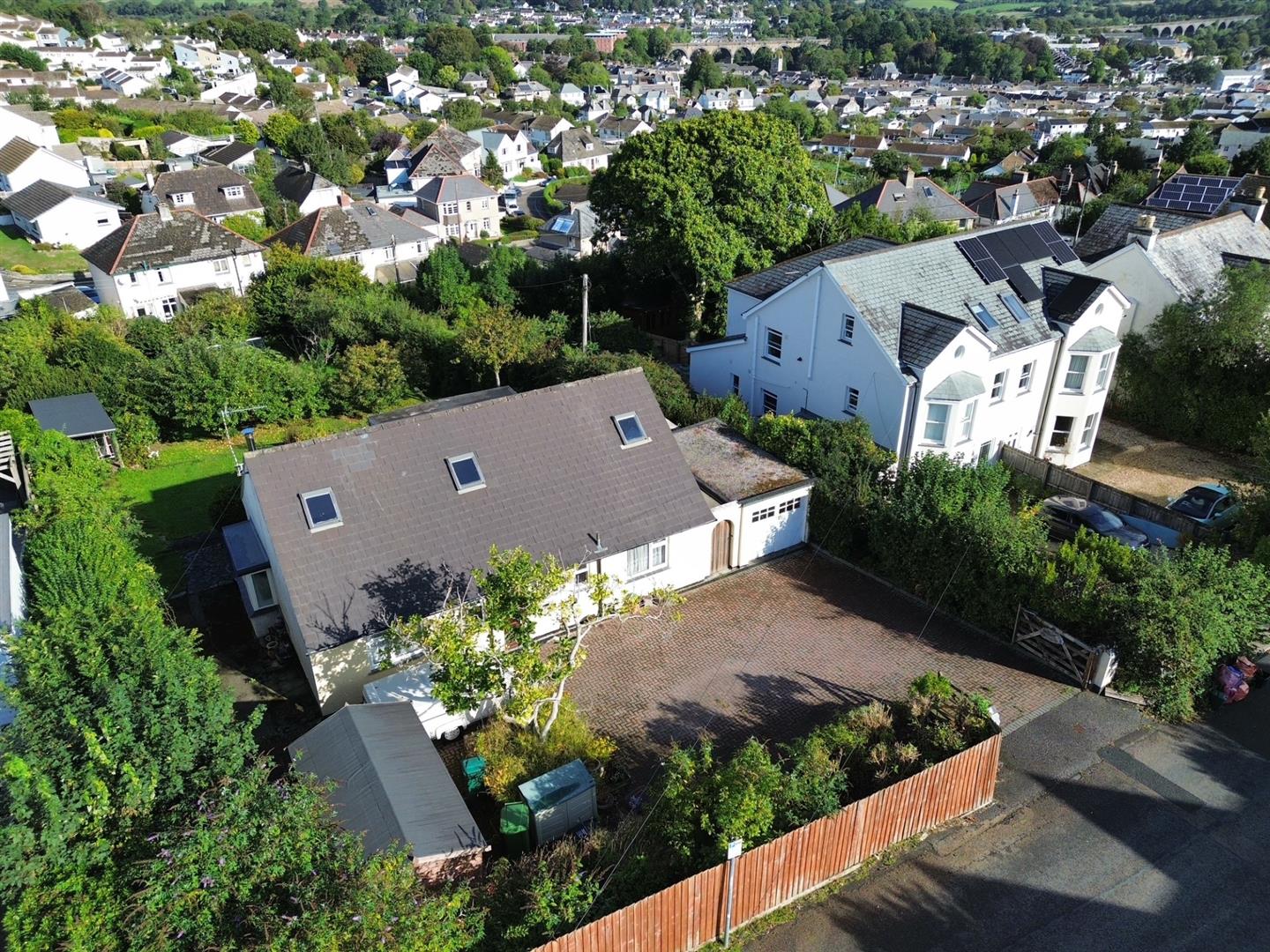4 bed property in Daniell Road, Truro